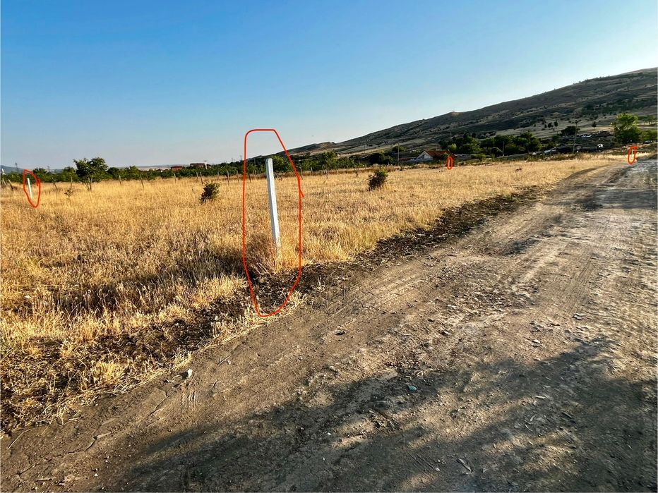 Продавам парцел 1800кв. в Айтос