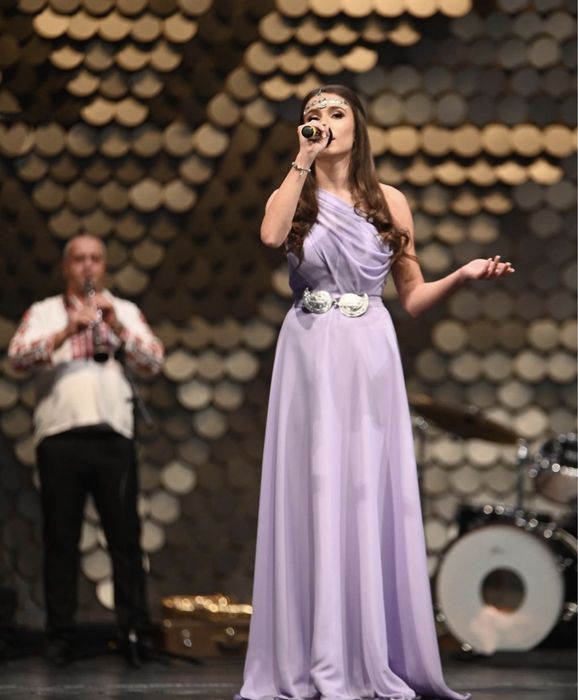 Певица и гайдар за рожден ден, бал, кръщене, сватба, парти, събор