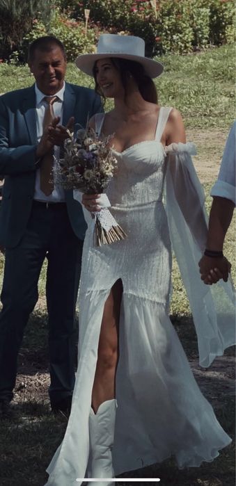 Vand rochie de mireasa Atelier Isabeli