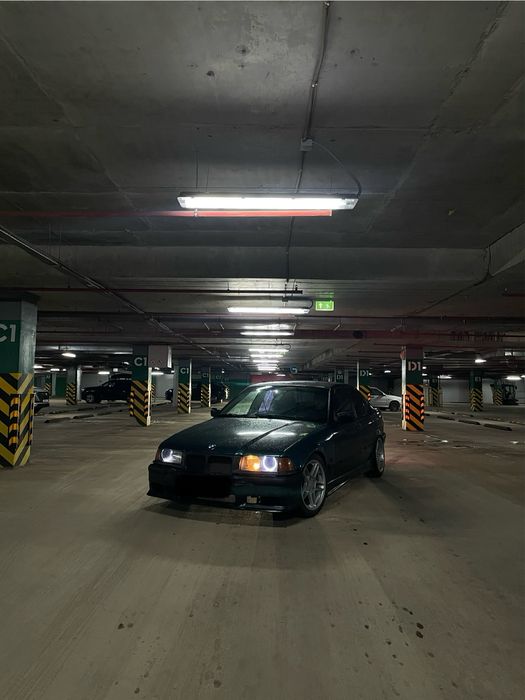 Продам бмв е36 320