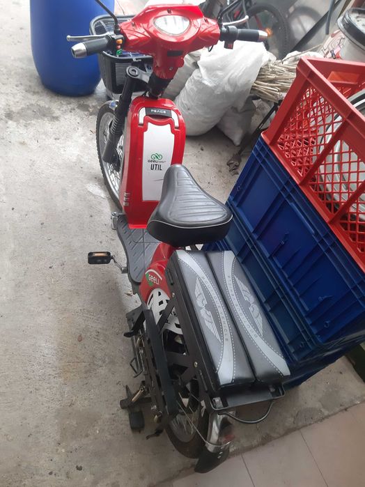 Vand scuter electric