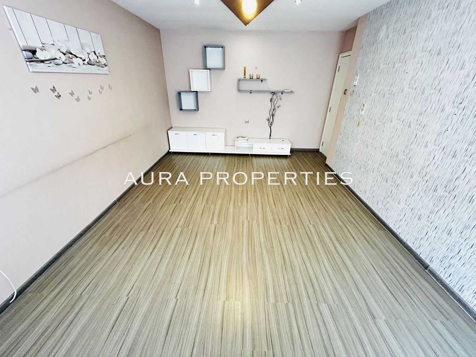 Продава се Тристаен апартамент в Разград, Житница - 78 кв.м за 1569 €/кв.м - Снимка #6