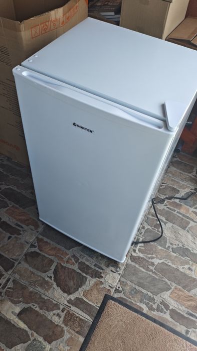 Frigider Vortex 80 L în stare foarte bună