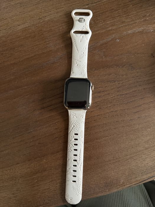 Часовник Apple Watch Series 8 GPS + Cellular 41mm  Gold
