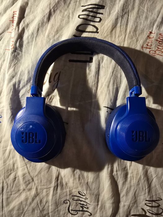 JBL E55BT (blue)