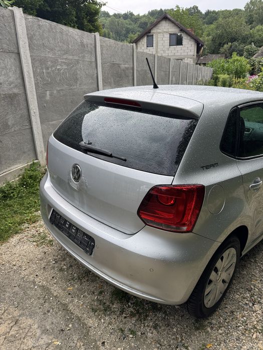 VOLKSWAGEN Polo 2010 — imagine 4