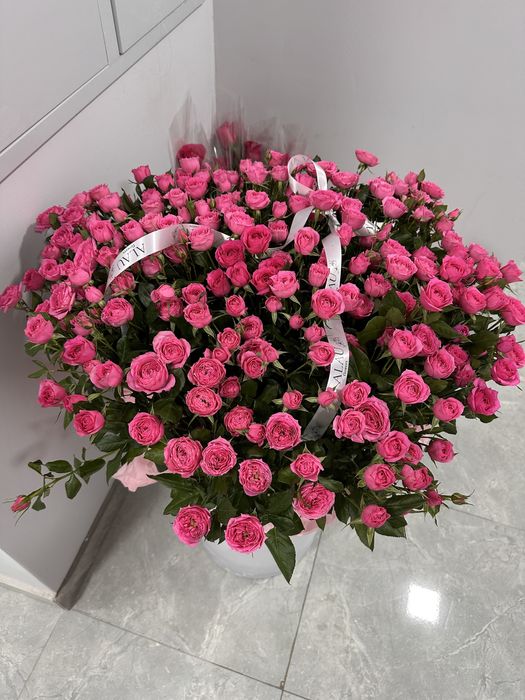 Свежие кустовые розы