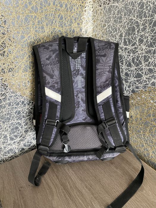 Продам рюкзак школьный