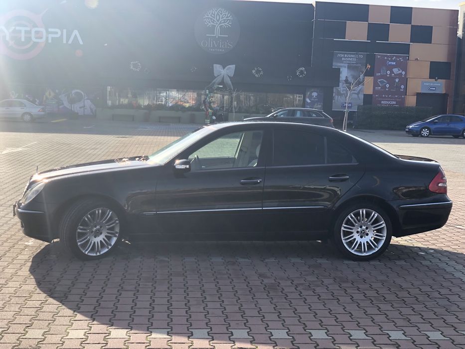 Proprietar vând Mercedes E220 Elegance 2.2 CDi 150CP 2004 Jante 18