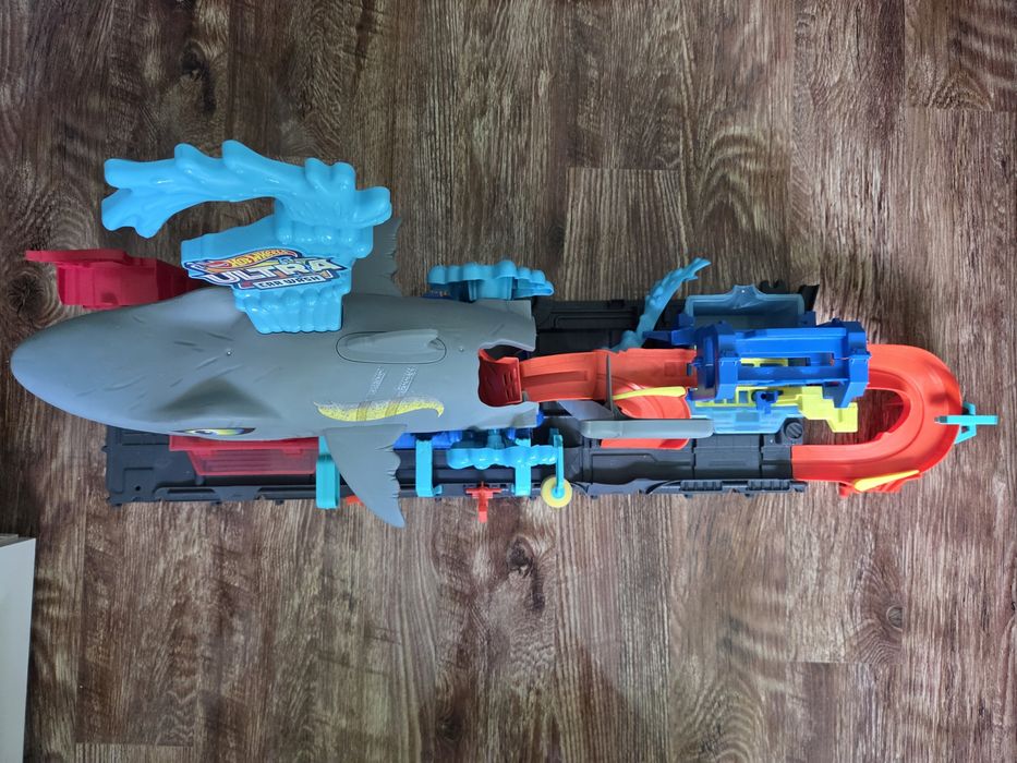 Hot wheels  city  rechin