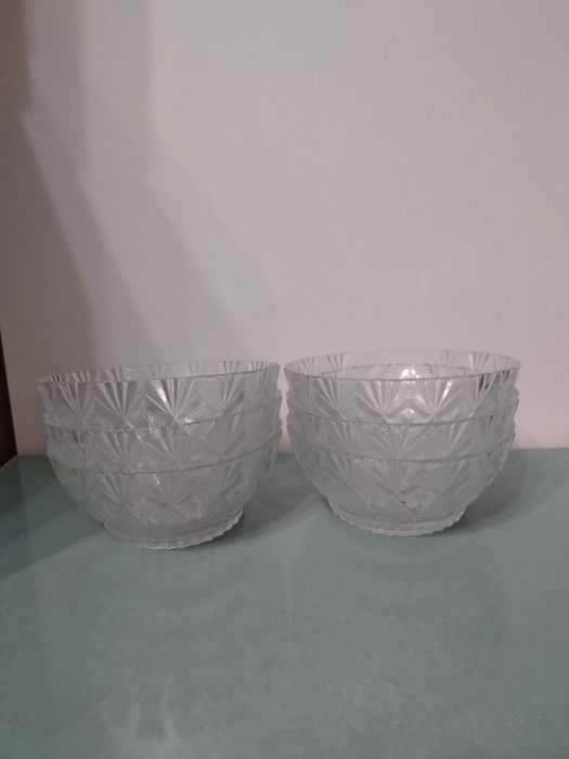 Вазочки стеклянные.