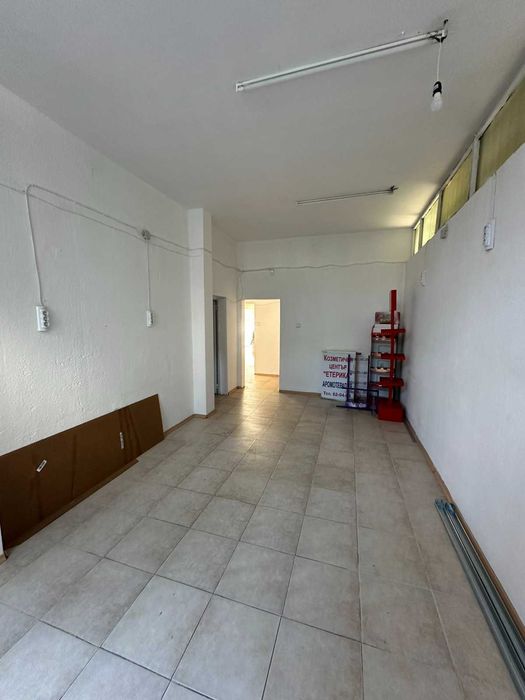 Дава се под наем Магазин в Пловдив, Тракия - 100 кв.м за 663 € - Снимка #5