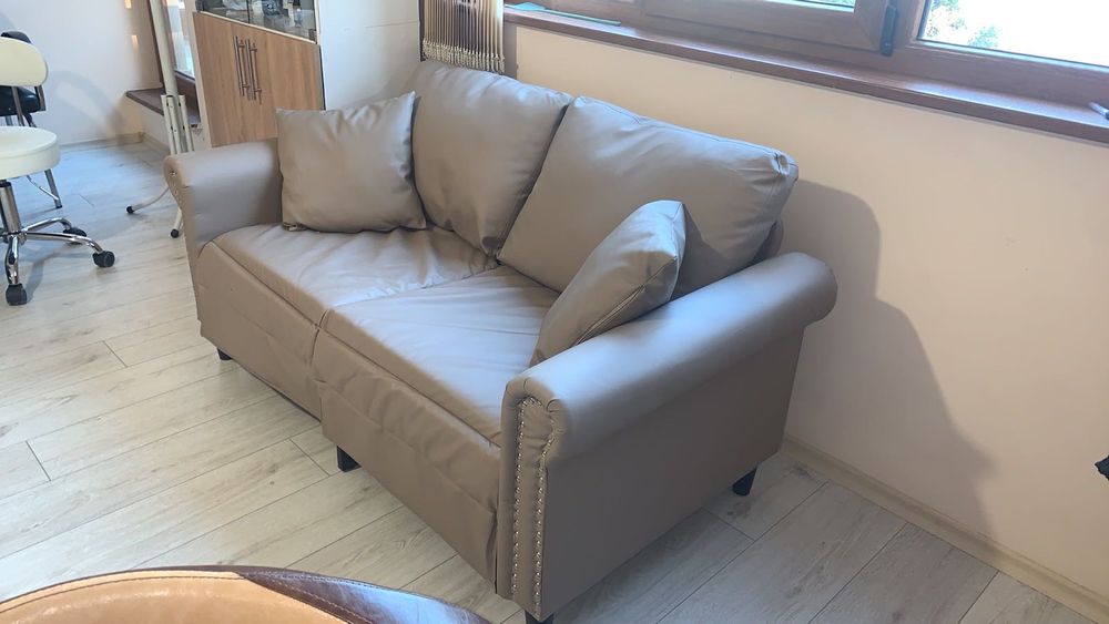 Двуместен диван от изкуствена кожа