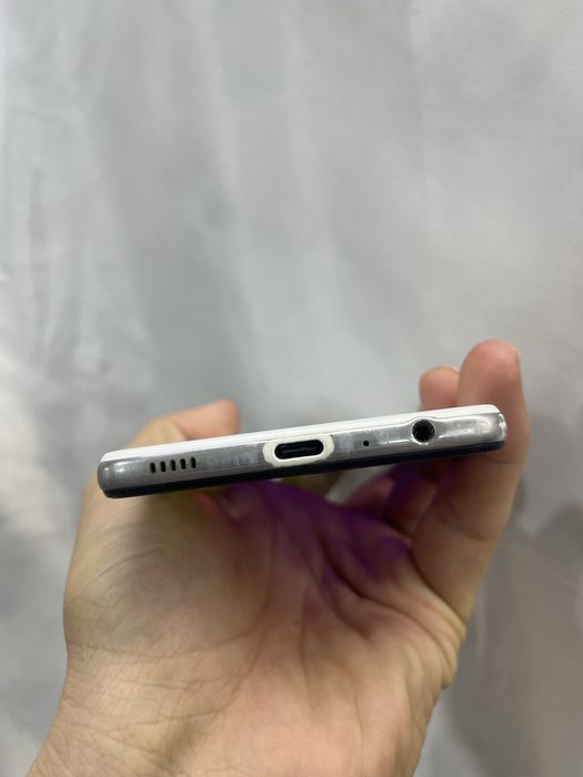 SAMSUNG A52 128GB         .