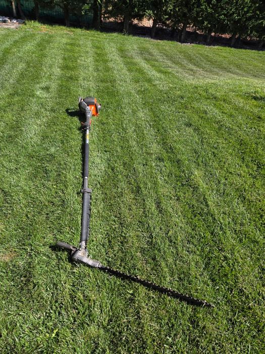 Foarfeca gard viu, Husqvarna pe benzină