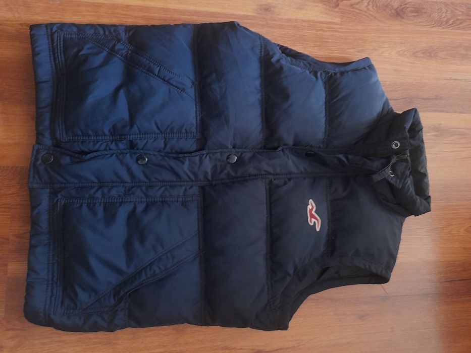 HOLLISTER мъжки елек L размер .