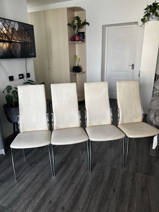 Стулья 4 штуки для кухни