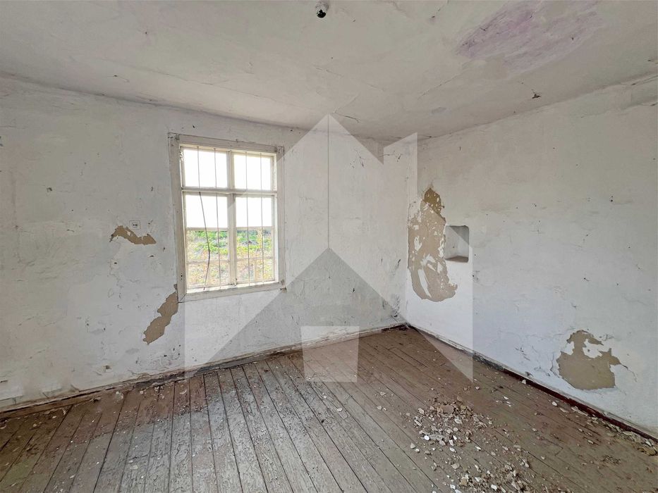 Продава се Къща в Нови пазар - 96 кв.м за 240 €/кв.м - Снимка #12