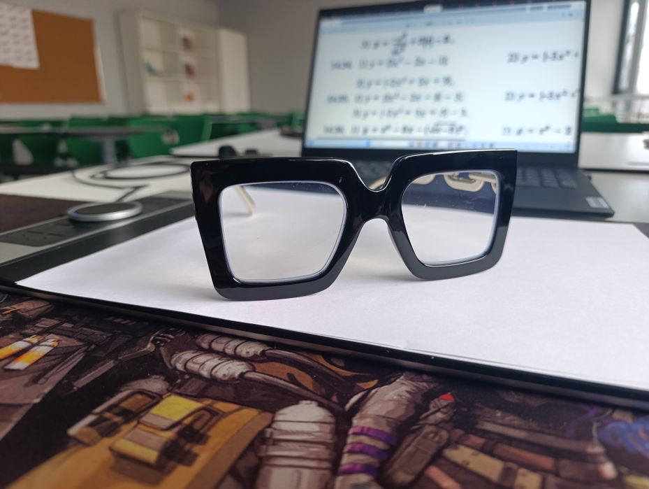 очки с плюсовыми диоптриями