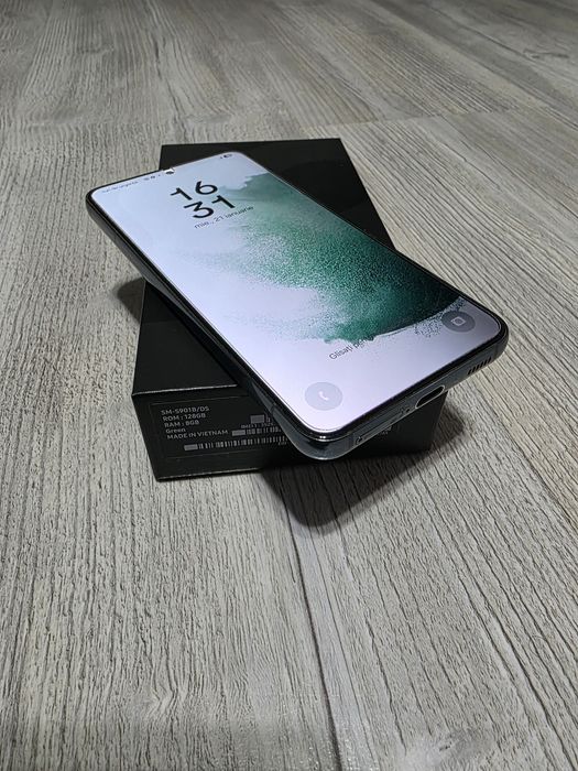 Samsung S22 Green