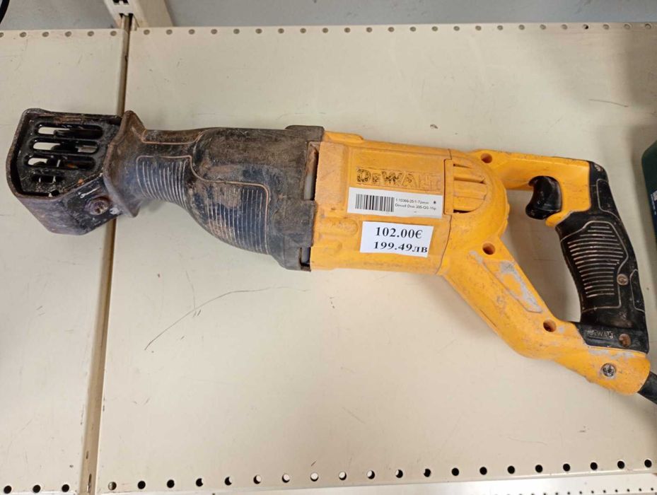 Електрически трион Dewalt Dwe 305-QS