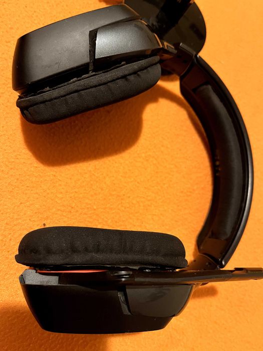 Слушалки Logitech G930