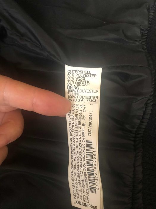 Vesta noua cu gluga oversize matlasata amestec lana ZARA