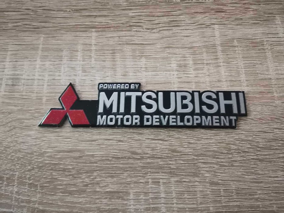 стикер Powered by Mitsubishi