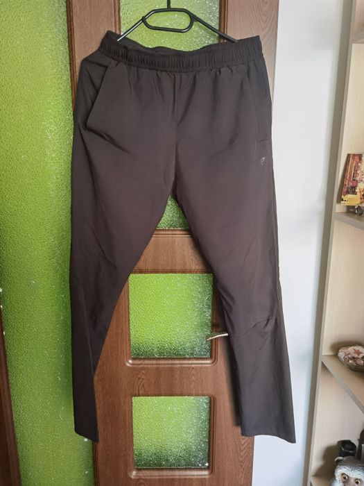 Pantaloni de sport