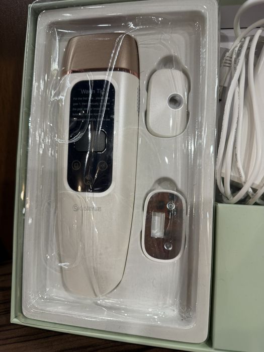 IPL фотоепилатор за трайно обезкосмяване