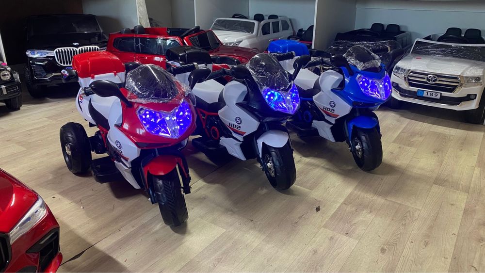 Электромобили машинки на пульту