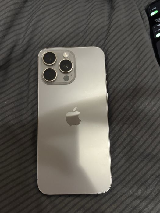 Iphone 15 pro max, акб 94%, 256гб, менян экран