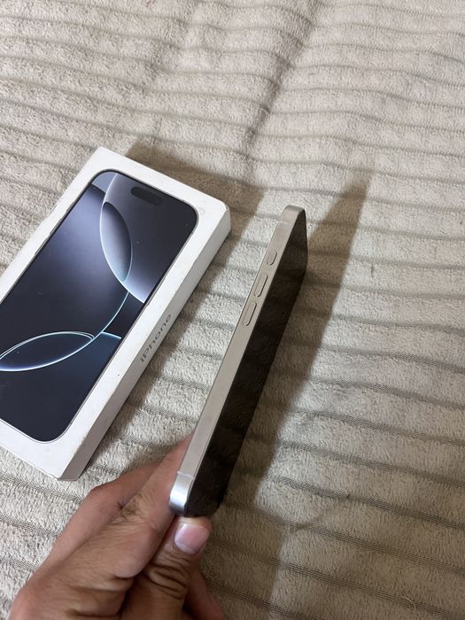 Продам iphone 16 pro 128gb Esim
