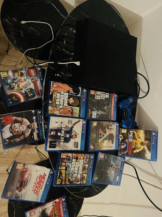 Ps4 slim със 11 игри 816gb топ състояние