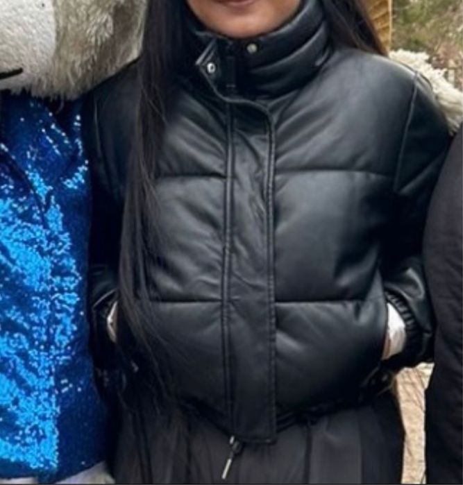 Продам весеннюю куртку 42 размер