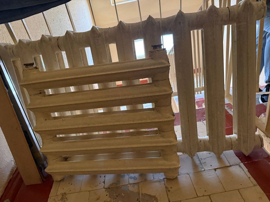 Продам чугунные батареи - 15 секций