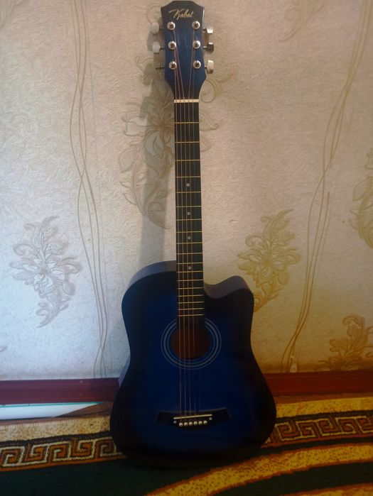 Gitara sotiladi + sumka, ideal holat, yangi boshlovchilar uchun zo‘r