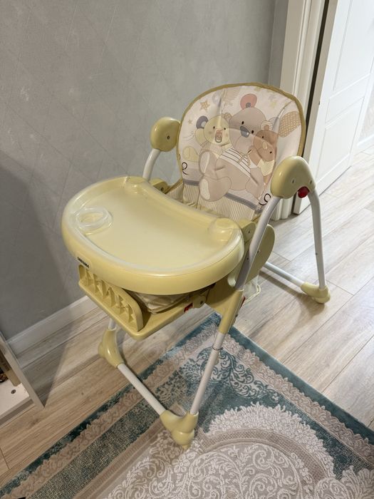 Детский стульчик для кормления