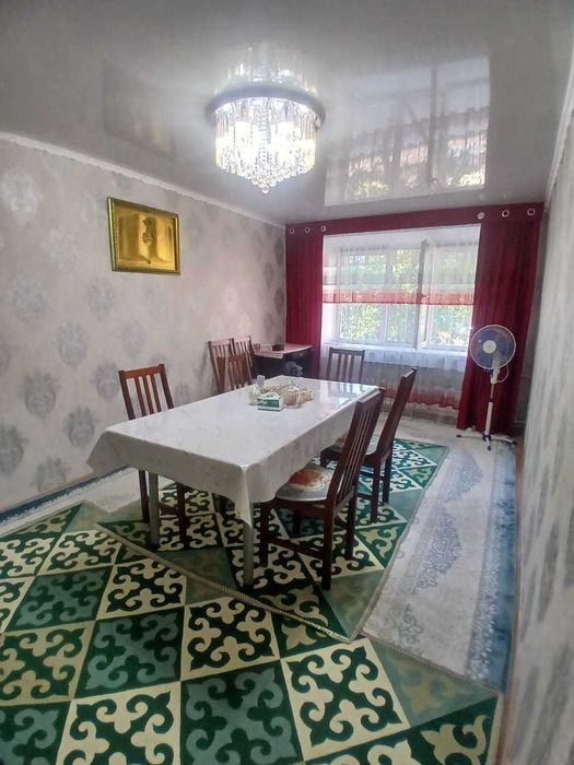 3х ком .квартира Парковая 60