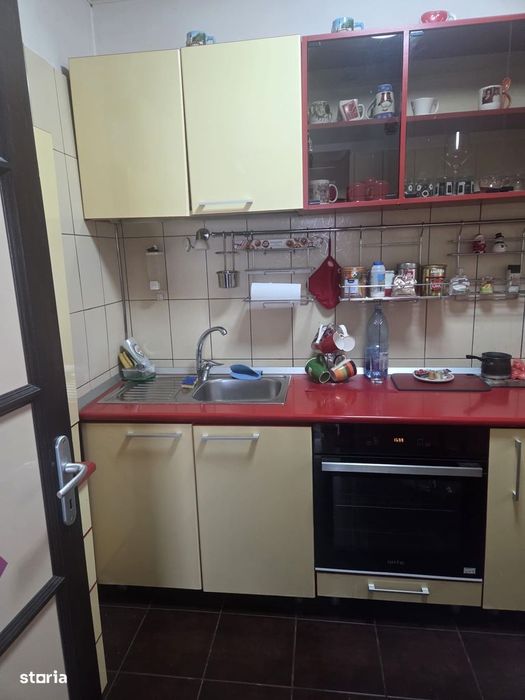 Apartament 3 camere, etaj 1/10, str. Toporasi, Sector 5, balcon, lift