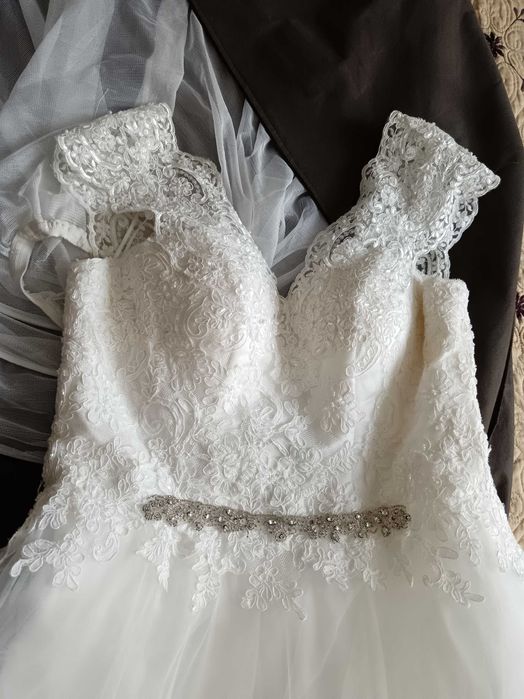 Vând rochie de mireasa urgent