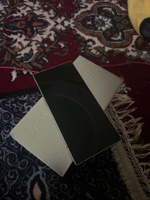 Zte Redmagic 9 pro 16/513 White