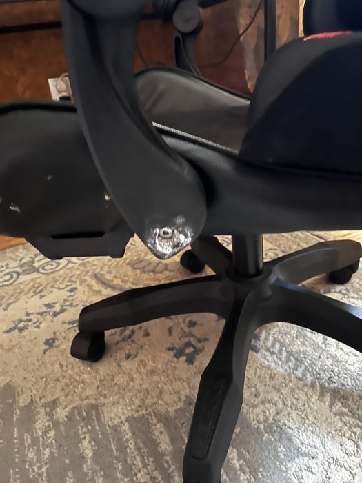 Продам игровое кресло