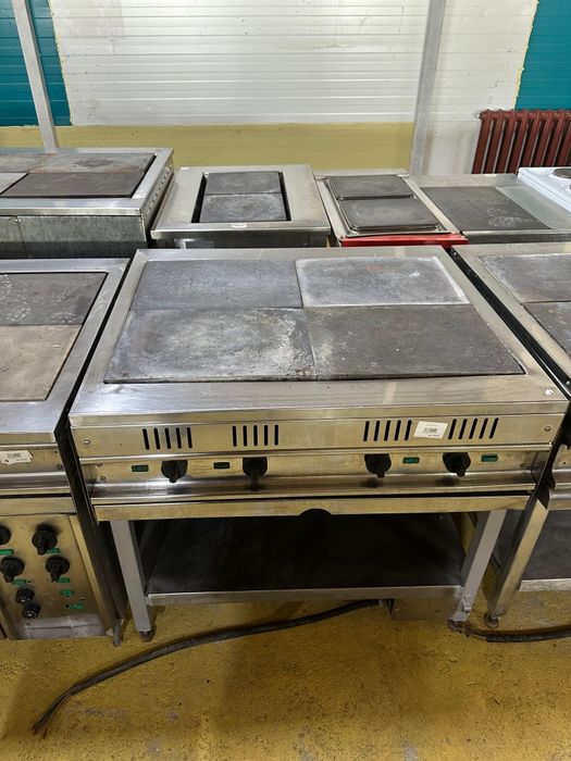 Плита 4х канфорная, оборудование