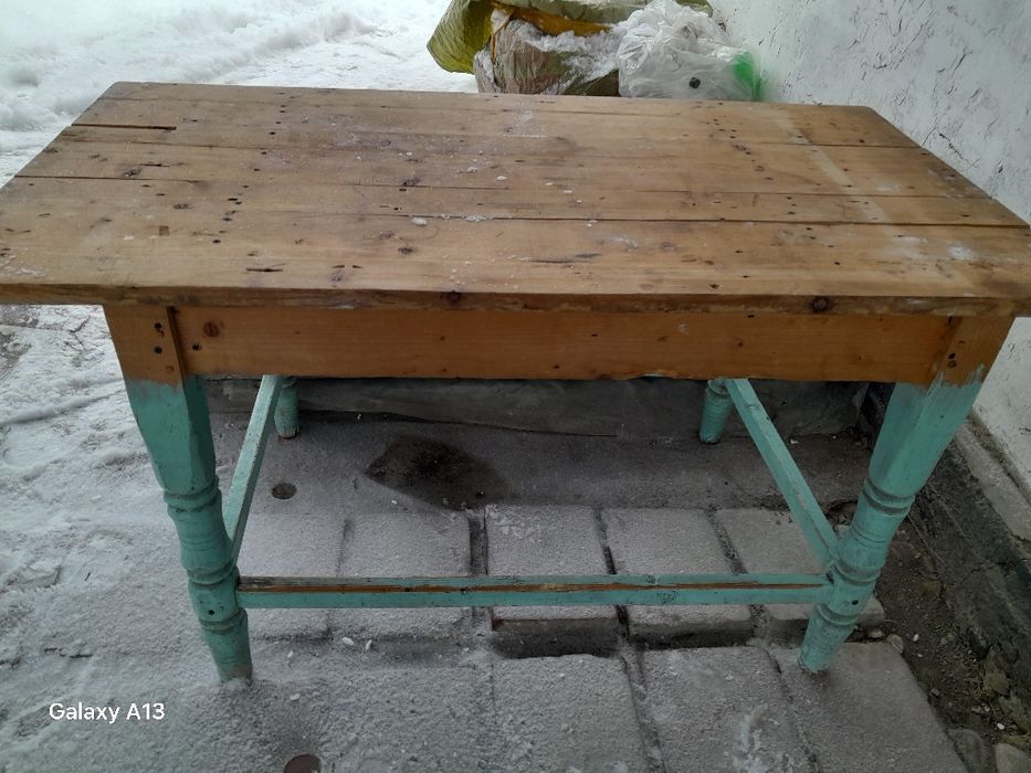 Продам стол 15000т