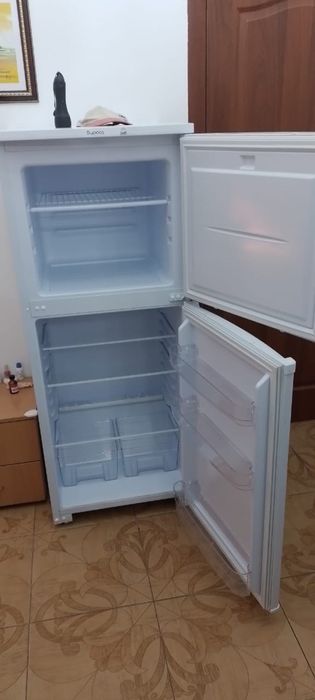 Продаю Холодильник Бирюса 153