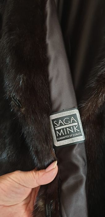 Haina blana naturala nurca bucata intraga lunga până la glesna