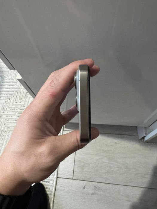 Продам Айфон 15 про 256мб