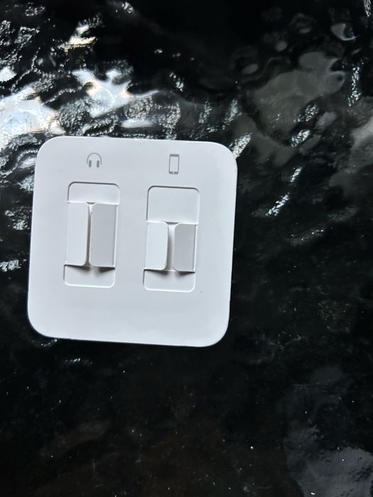 Продам оригинальные наушники apple