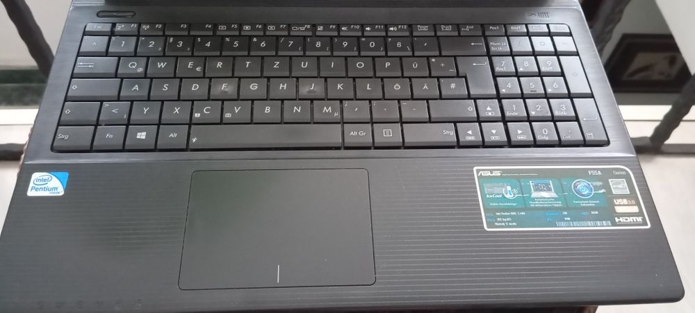 Okazie .Lot 3 laptopuri Asus